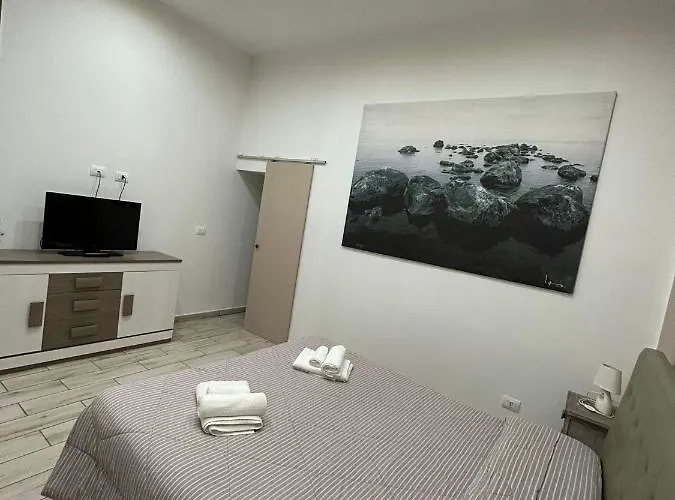 Lucia's Bed and Breakfast 3*